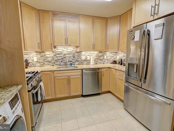 5225 Pooks Hill Road 121N, Bethesda MD 20814