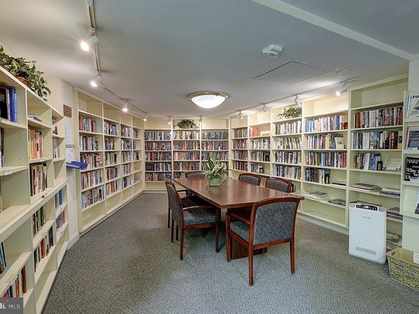 5225 Pooks Hill Road 121N, Bethesda MD 20814