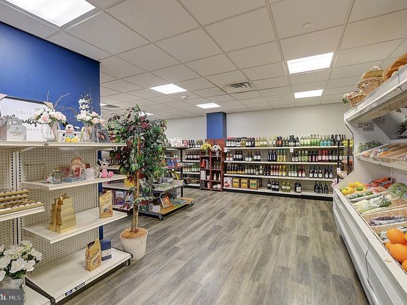 5225 Pooks Hill Road 121N, Bethesda MD 20814