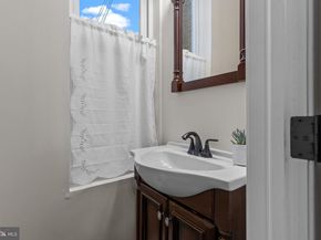 3554 New Queen Street, Philadelphia PA 19129