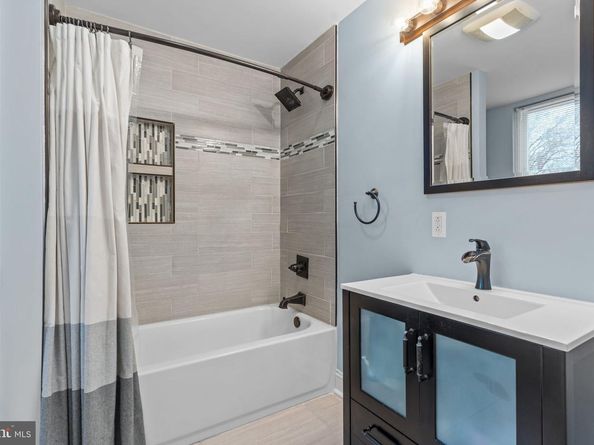 3554 New Queen Street, Philadelphia PA 19129