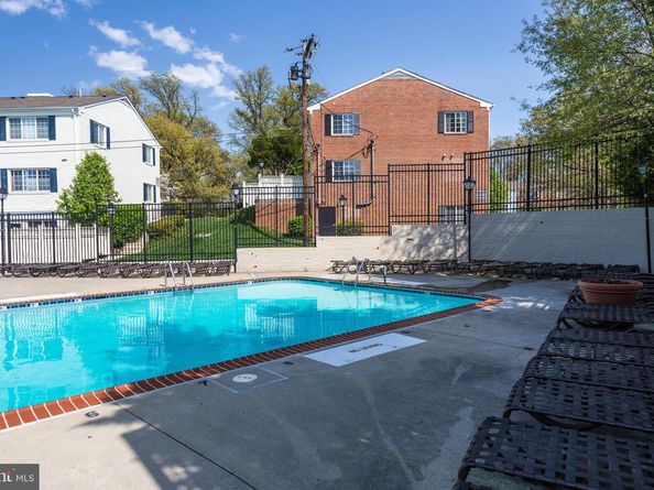 1247 N Van Dorn Street, Alexandria VA 22304