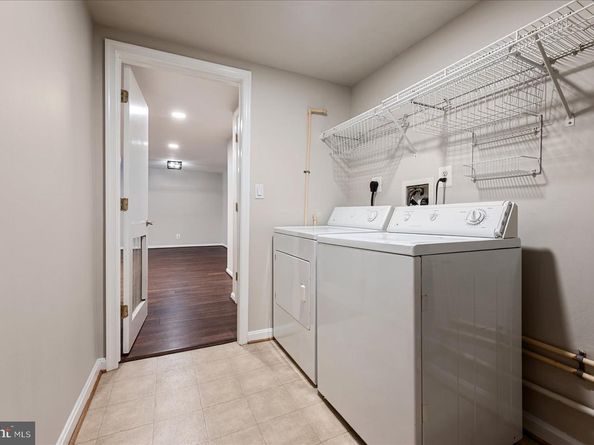 1247 N Van Dorn Street, Alexandria VA 22304