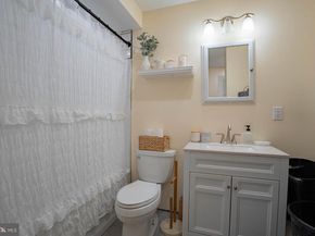 42 Hollyhock Lane, Levittown PA 19055