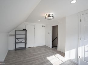 42 Hollyhock Lane, Levittown PA 19055