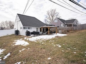 42 Hollyhock Lane, Levittown PA 19055