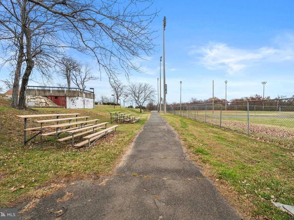 3139 Fort Lincoln Drive NE, Washington DC 20018