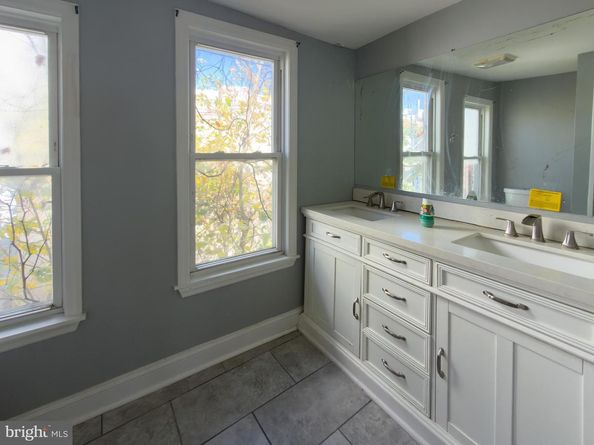 2517 W Seybert Street, Philadelphia PA 19121