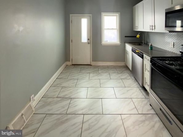 2517 W Seybert Street, Philadelphia PA 19121