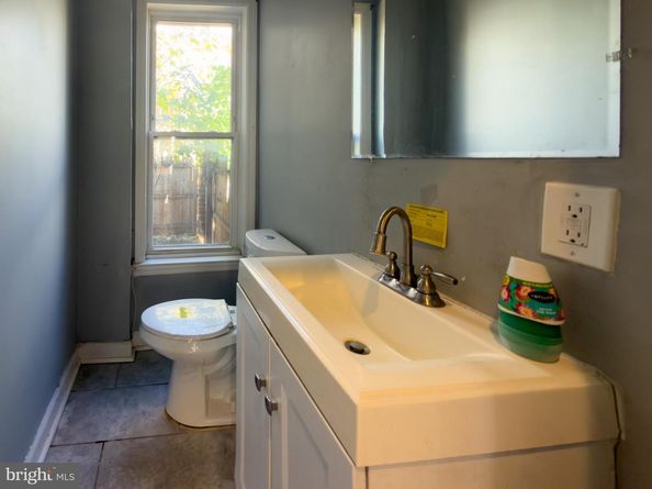 2517 W Seybert Street, Philadelphia PA 19121