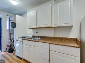 81 Q Street SW, Washington DC 20024