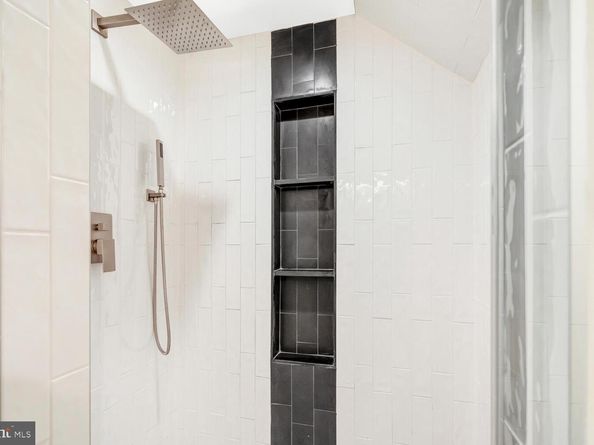 5921 Chesterbrook Road, Mclean VA 22101