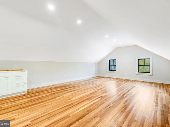 5921 Chesterbrook Road, Mclean VA 22101