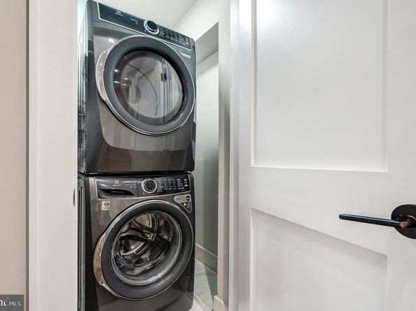 5921 Chesterbrook Road, Mclean VA 22101