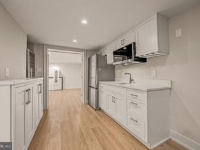 5921 Chesterbrook Road, Mclean VA 22101