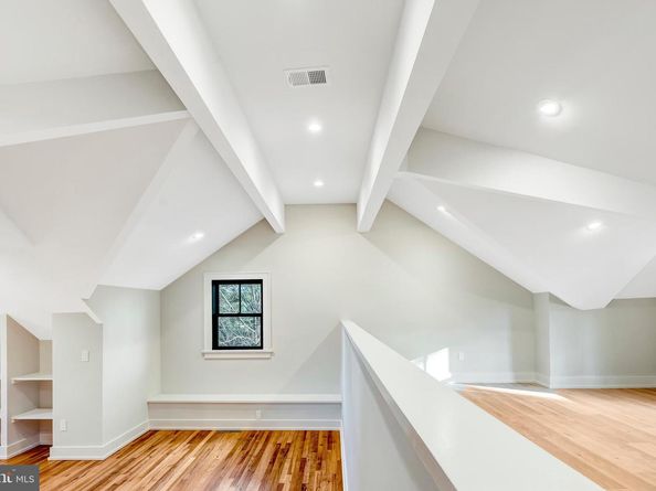 5921 Chesterbrook Road, Mclean VA 22101