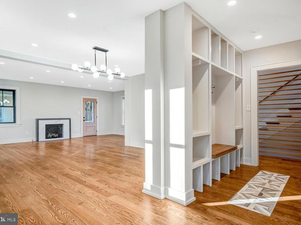 5921 Chesterbrook Road, Mclean VA 22101