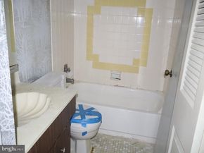 238 Glen Place 238, Elkins Park PA 19027