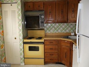 238 Glen Place 238, Elkins Park PA 19027