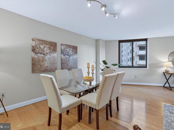 4550 N Park Avenue 301, Chevy Chase MD 20815