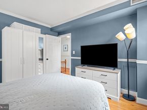 1021 S Barton Street 124, Arlington VA 22204
