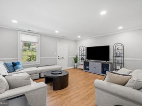 1021 S Barton Street 124, Arlington VA 22204