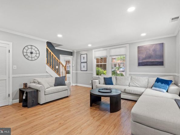1021 S Barton Street 124, Arlington VA 22204