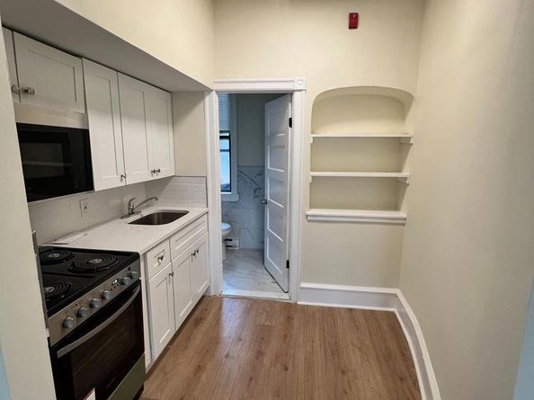 1729 W Erie Avenue, Philadelphia PA 19140