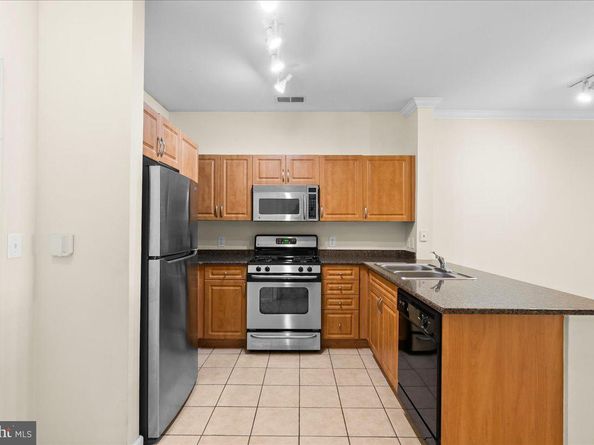12913 Centre Park Circle 103, Herndon VA 20171