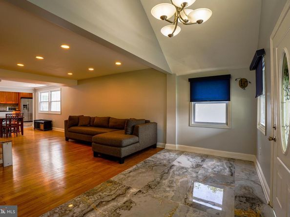 2621 Old Welsh Road, Willow Grove PA 19090