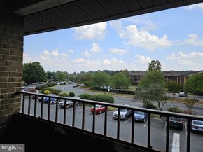 511 Florida Avenue 201, Herndon VA 20170