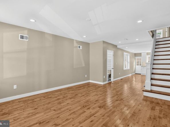530 Greenwich Street, Philadelphia PA 19147