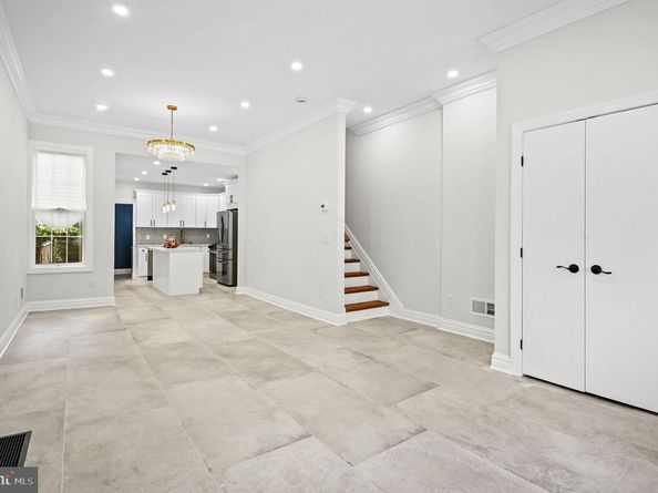 2439 N 15TH, Philadelphia PA 19132