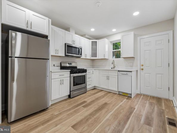 1924 S 21st Street, Philadelphia PA 19145