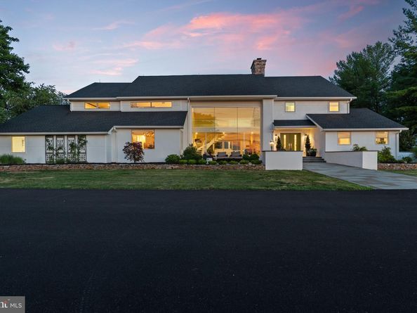 1088 Highland Road, Newtown PA 18940