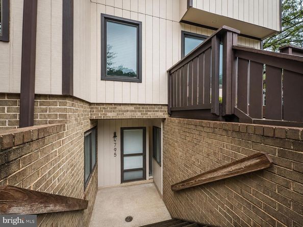 1795 Westwind Way 51, Mclean VA 22102