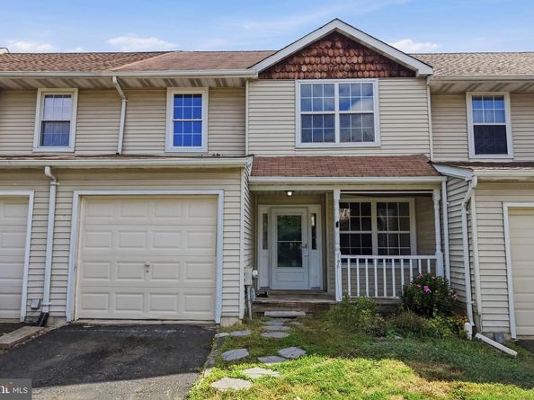 136 N Timber Road, Holland PA 18966