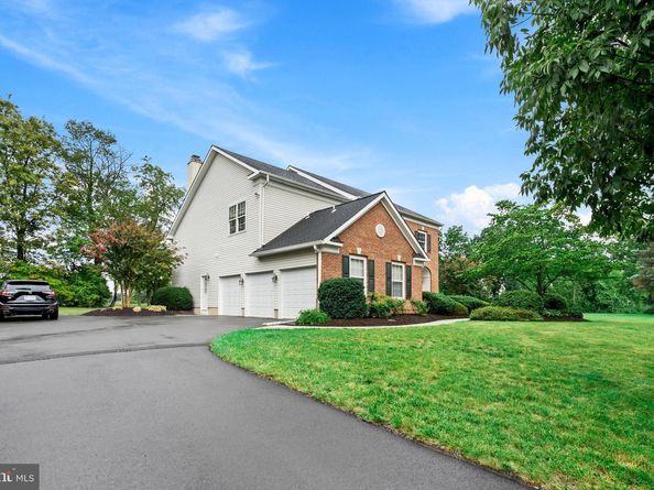 1555 Cartpath Court, Yardley PA 19067