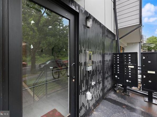 2209 M Street NE 1, Washington DC 20002