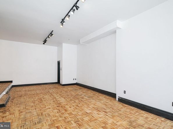 1024 Pine Street, Philadelphia PA 19107