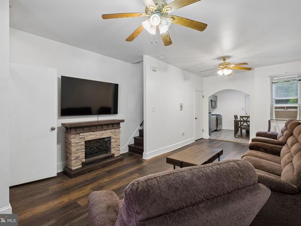 1337 S May Street, Philadelphia PA 19143