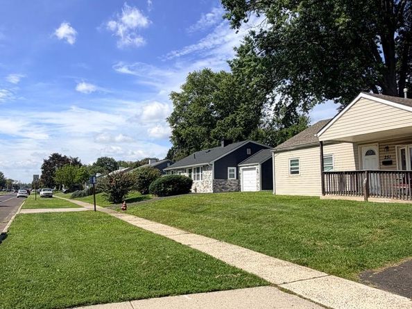251 Trenton Road, Fairless Hills PA 19030