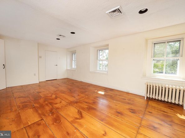 69 E Oakland Avenue, Doylestown PA 18901