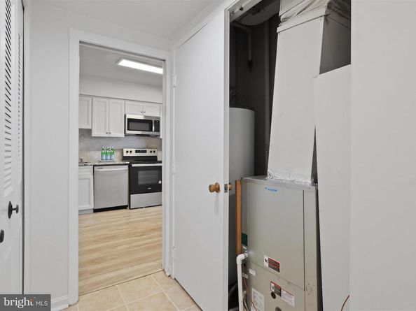 3713 S George Mason Drive 1204 W, Falls Church VA 22041