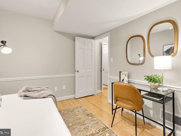 1929 39TH Street NW, Washington DC 20007