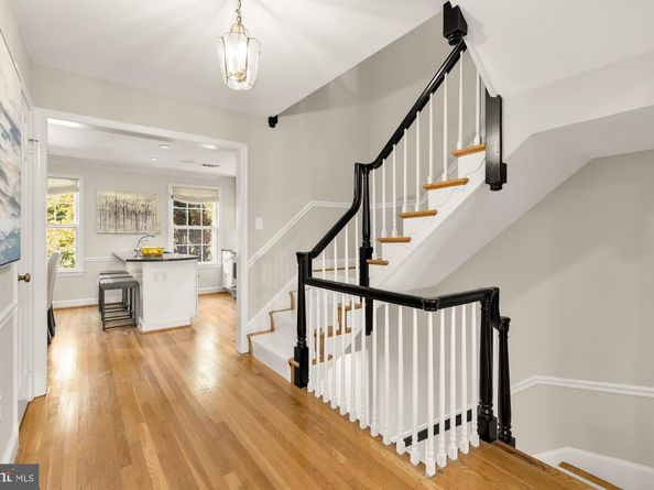 1929 39TH Street NW, Washington DC 20007