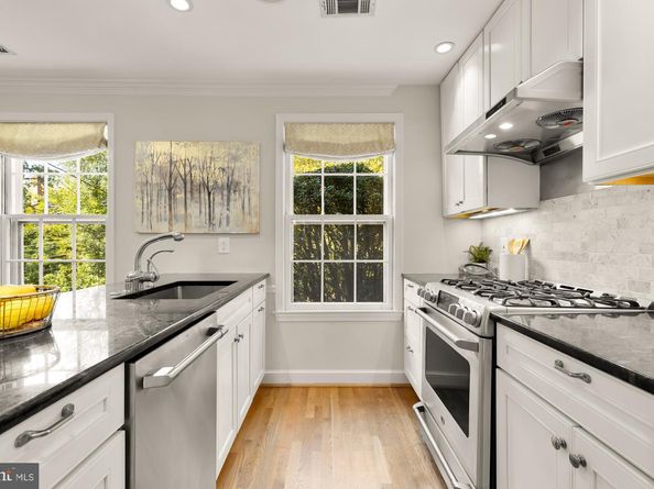 1929 39TH Street NW, Washington DC 20007