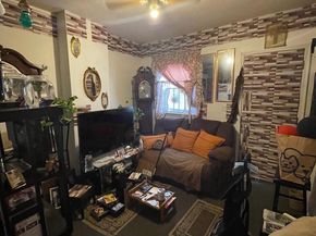 4563 Hawthorne Street, Philadelphia PA 19124