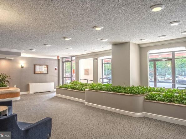 2500 N Van Dorn Street 1518, Alexandria VA 22302