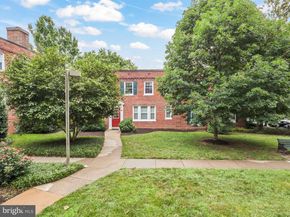 1909 Key Boulevard 11554, Arlington VA 22201